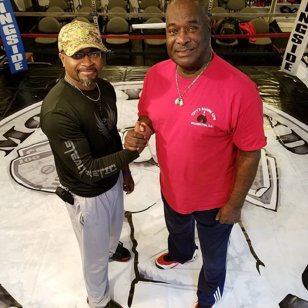 I'm standing with the man who holds the keys to the DMV and future promoter for Money Round Boxing League. DC, Maryland, and Virginia, UBER and Amazon is not the only ones who can put alot of people to work. Register at www.moneyroundboxing.com #combine #boxingtraining #boxingday